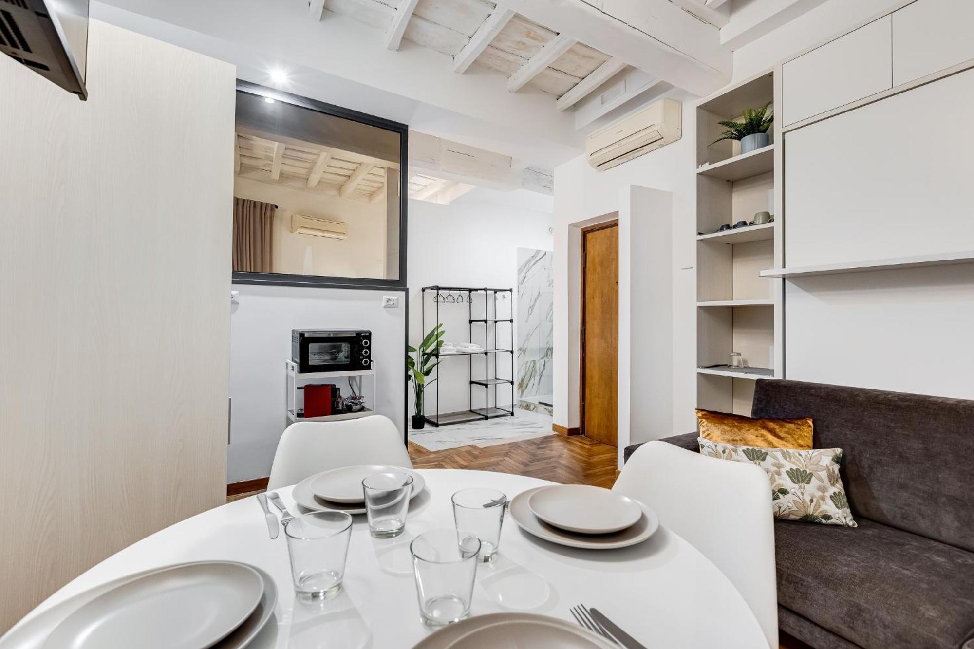 Trastevere One By Ghor Rom